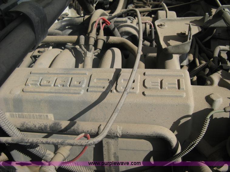 image for item A6126 1996 Ford F250 XL SuperCab pickup truck