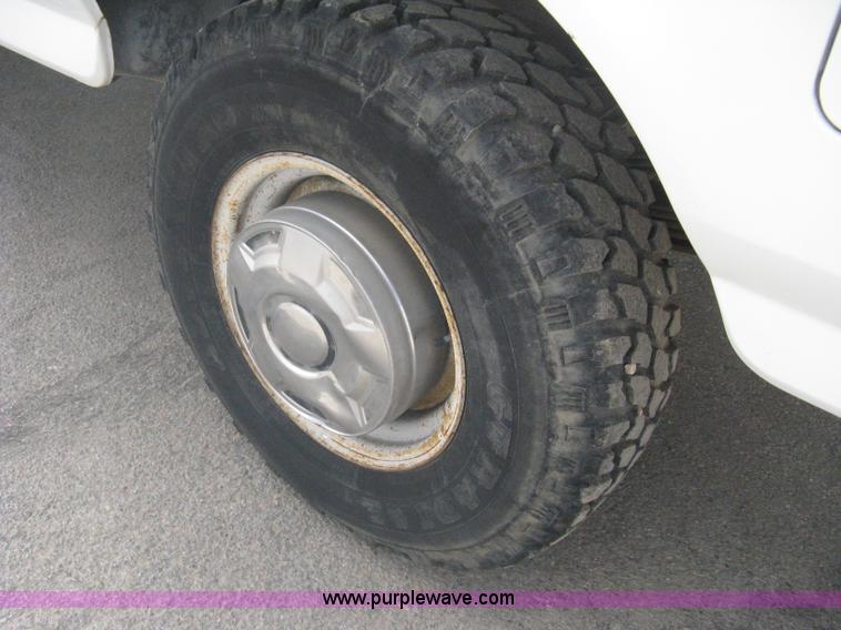 image for item A6126 1996 Ford F250 XL SuperCab pickup truck