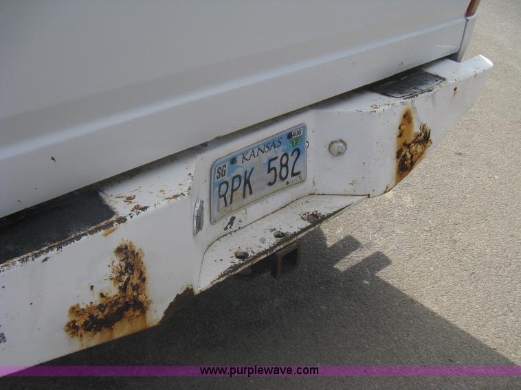 image for item A6126 1996 Ford F250 XL SuperCab pickup truck