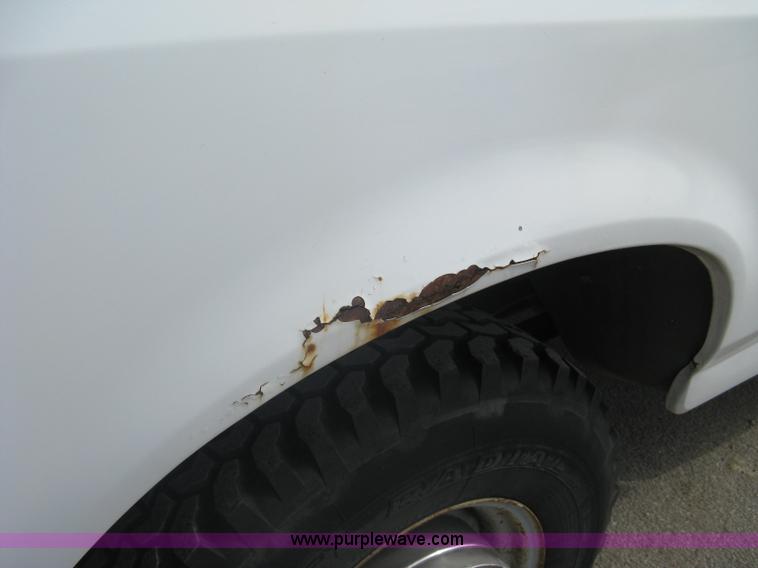 image for item A6126 1996 Ford F250 XL SuperCab pickup truck