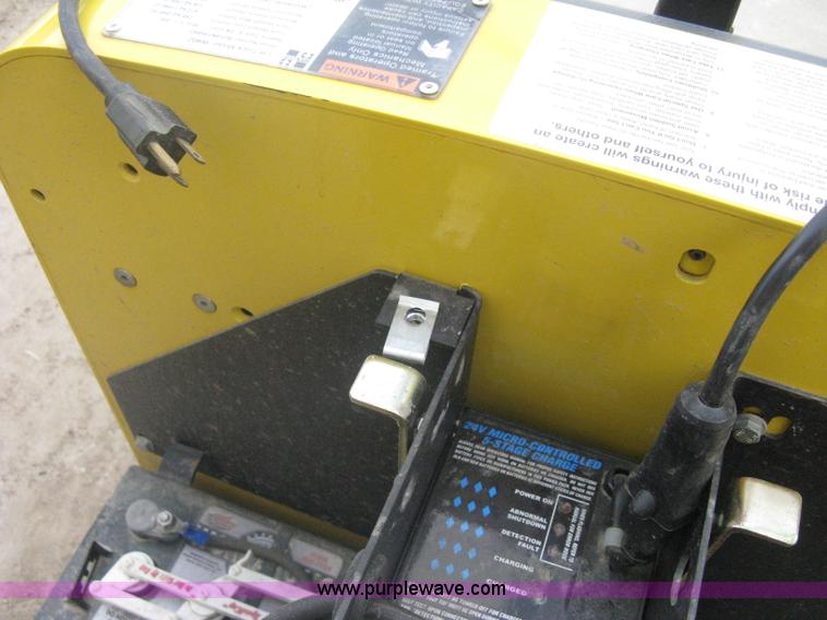 image for item A6127 Hyster W40Z motorized pallet jack