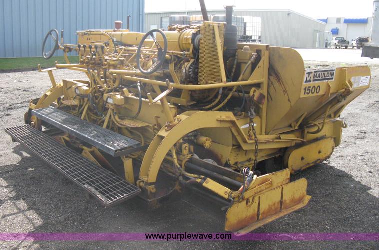 image for item A6147 Mauldin 1500 Super Paver asphalt paver