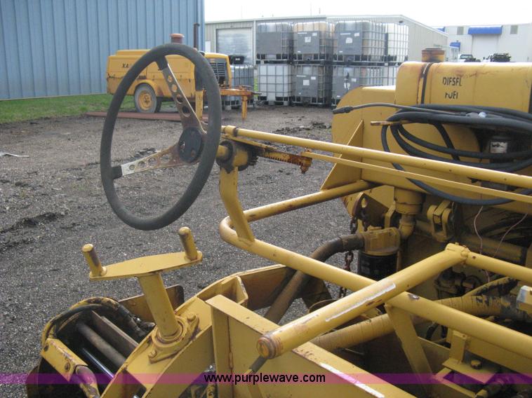 image for item A6147 Mauldin 1500 Super Paver asphalt paver