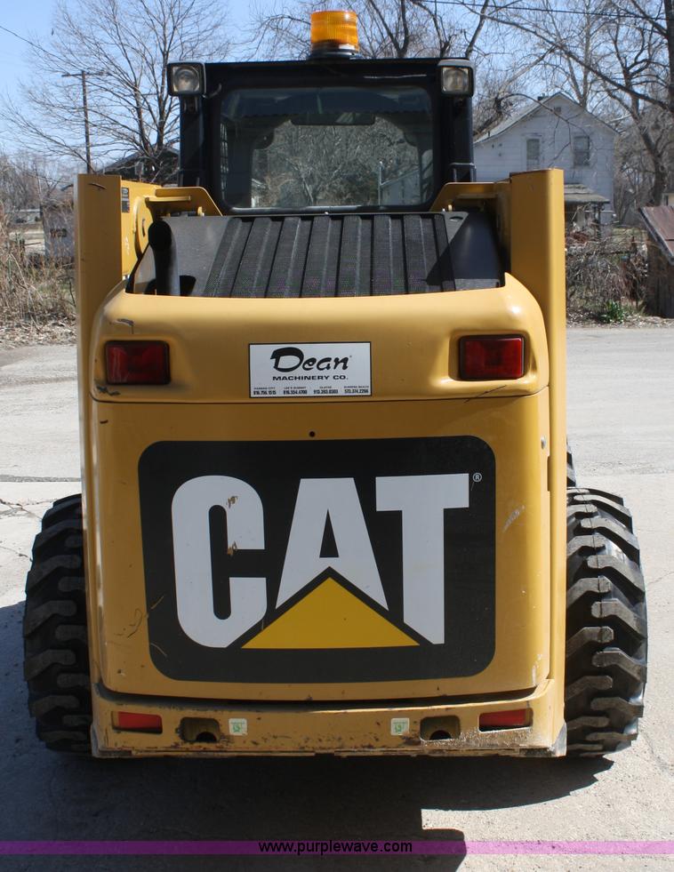 image for item A6833 2009 Caterpillar 236B II skid steer