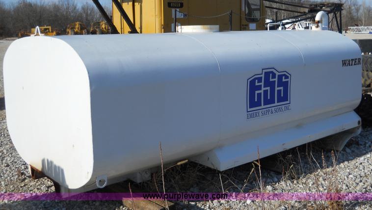image for item B1040 Truck mount water tank