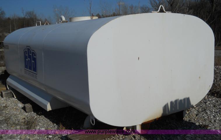 image for item B1040 Truck mount water tank