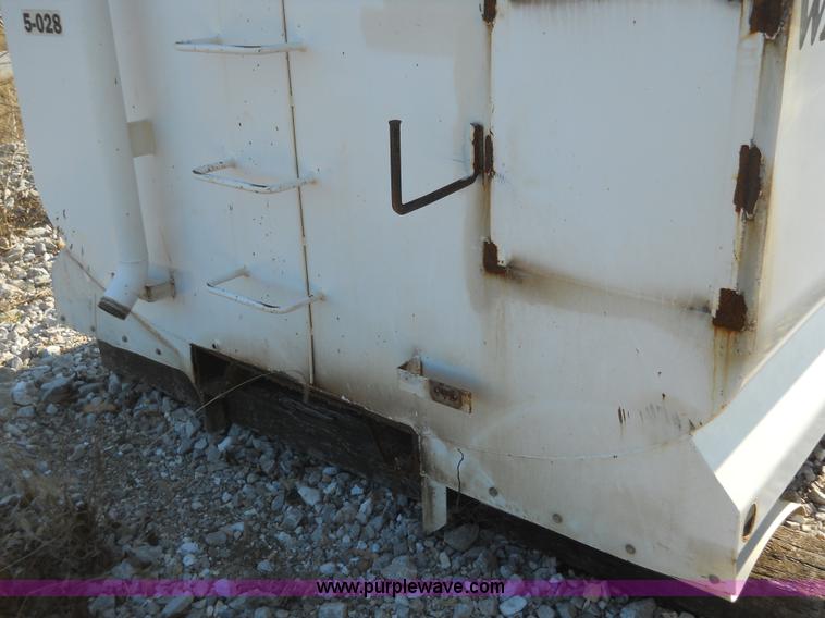 image for item B1040 Truck mount water tank