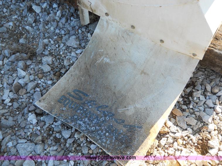 image for item B1040 Truck mount water tank