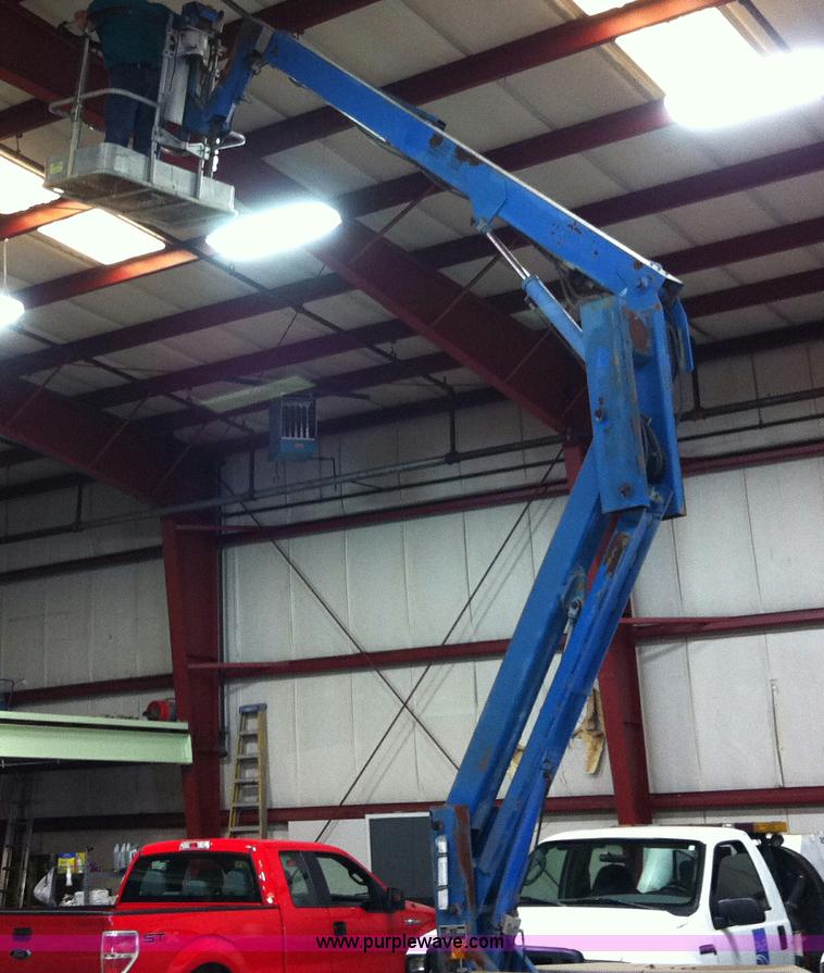 image for item B1069 1994 Genie Z-30/20HD electric boom lift