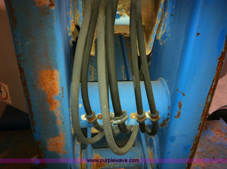 image for item B1069 1994 Genie Z-30/20HD electric boom lift