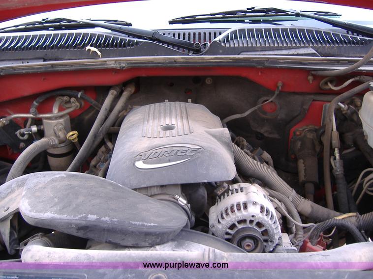 image for item B1097 2004 GMC Sierra C3500 crew cab pickup truck