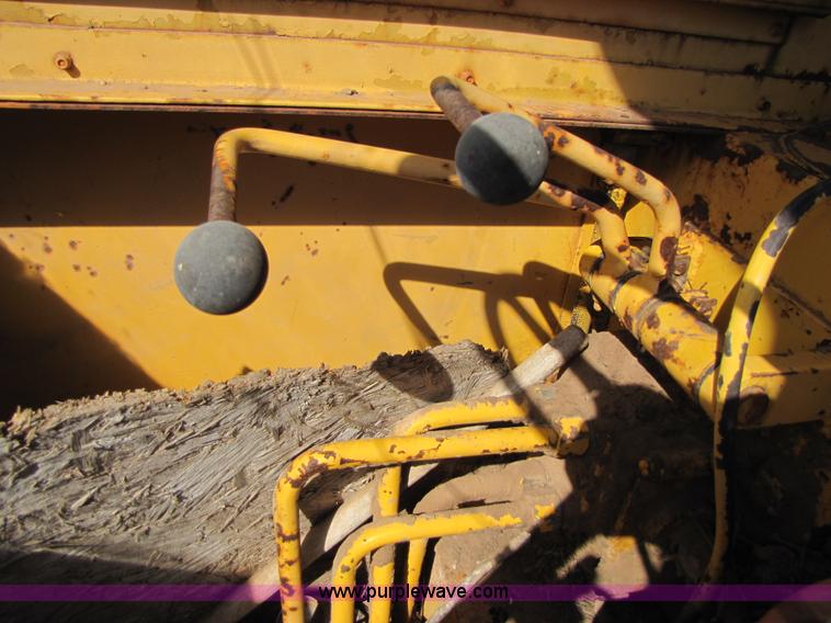 image for item B2255 Hough H30G wheel loader