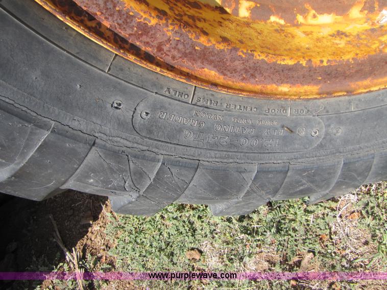 image for item B2255 Hough H30G wheel loader