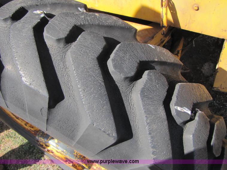 image for item B2255 Hough H30G wheel loader