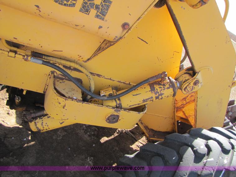 image for item B2255 Hough H30G wheel loader