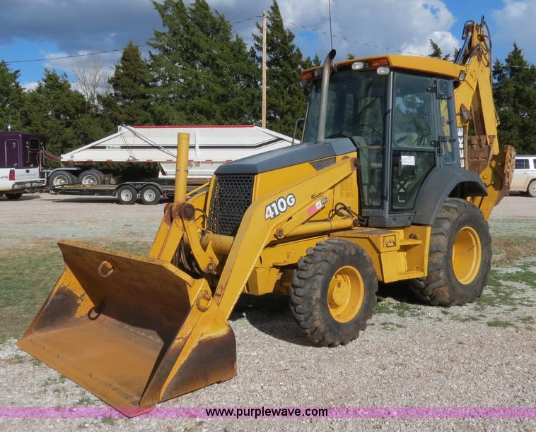 image for item B2270 2003 John Deere 410G backhoe
