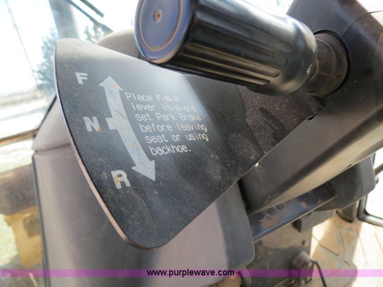 image for item B2270 2003 John Deere 410G backhoe