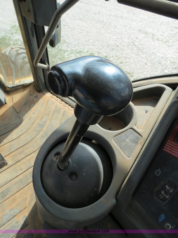 image for item B2270 2003 John Deere 410G backhoe