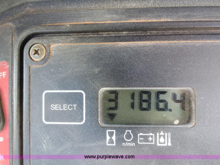 image for item B2270 2003 John Deere 410G backhoe