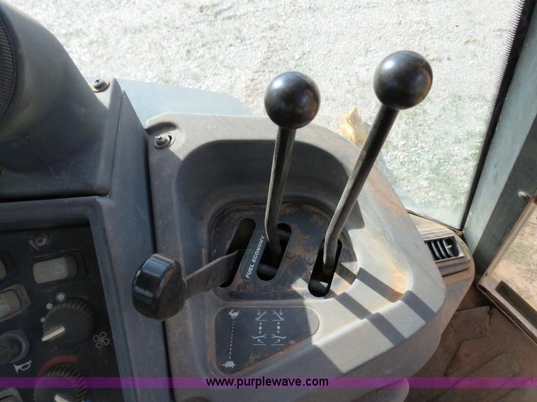 image for item B2270 2003 John Deere 410G backhoe