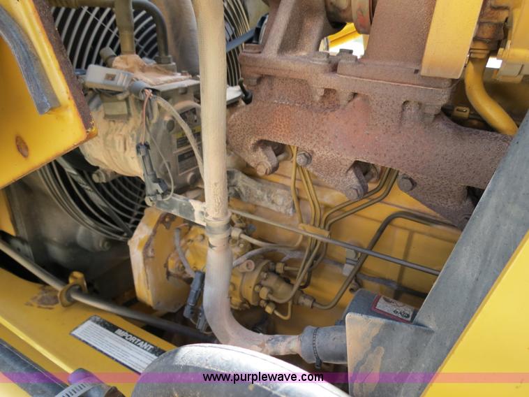 image for item B2270 2003 John Deere 410G backhoe