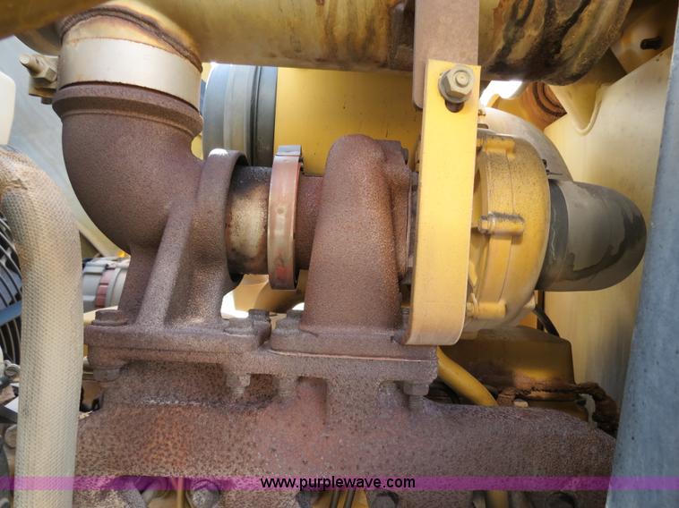 image for item B2270 2003 John Deere 410G backhoe