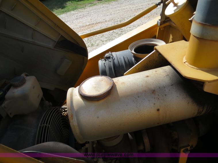 image for item B2270 2003 John Deere 410G backhoe