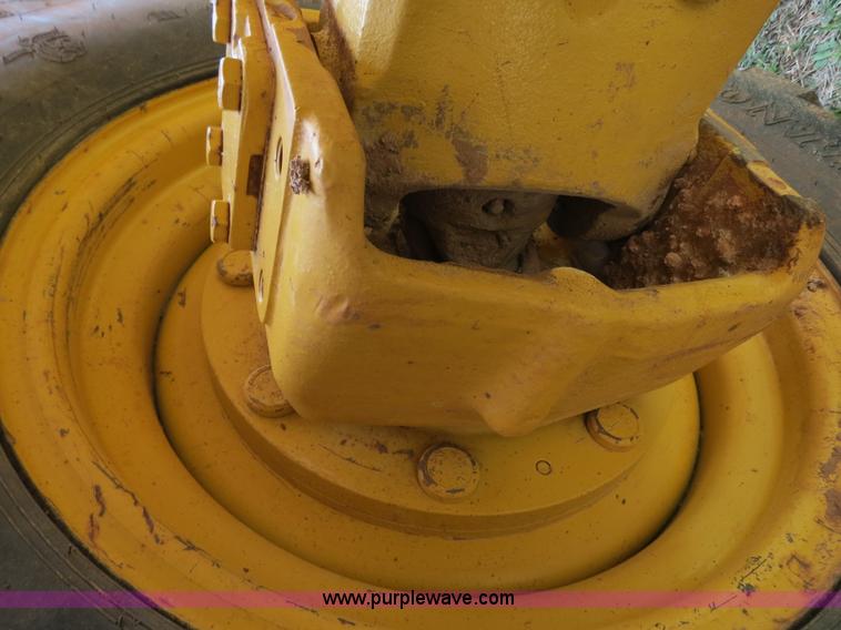 image for item B2270 2003 John Deere 410G backhoe