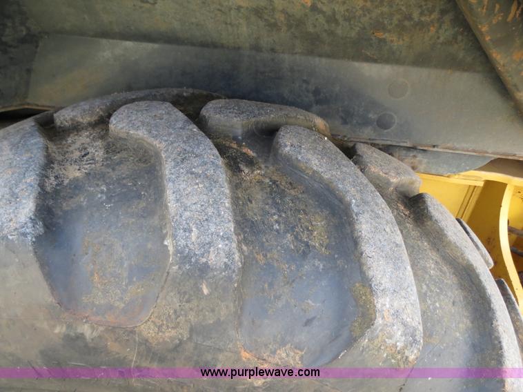 image for item B2270 2003 John Deere 410G backhoe