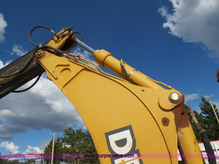 image for item B2270 2003 John Deere 410G backhoe