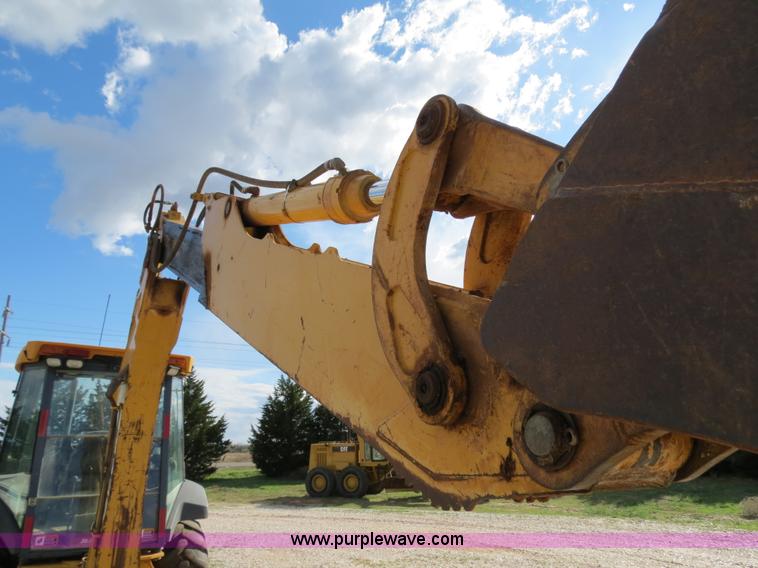 image for item B2270 2003 John Deere 410G backhoe