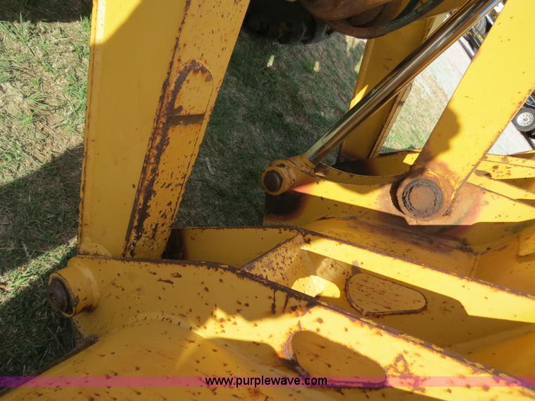image for item B2270 2003 John Deere 410G backhoe