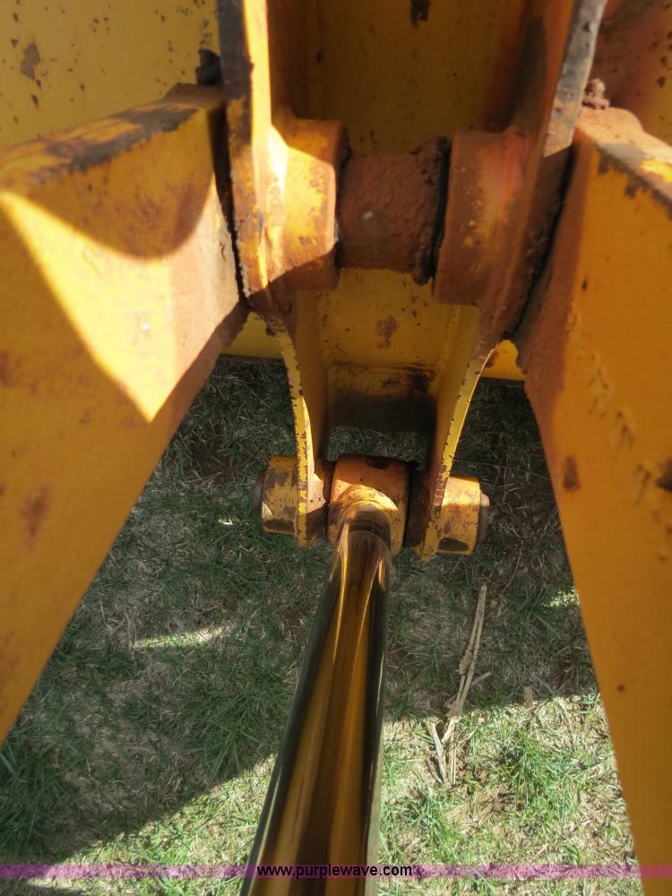 image for item B2270 2003 John Deere 410G backhoe