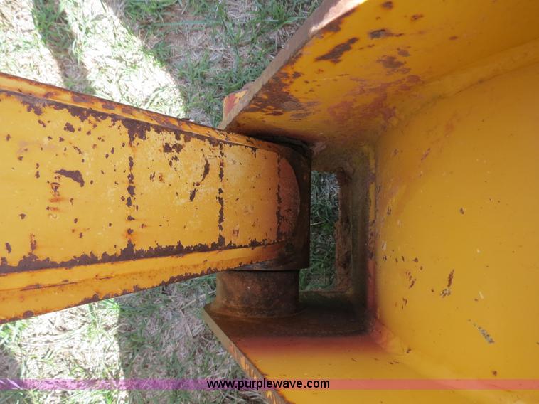 image for item B2270 2003 John Deere 410G backhoe