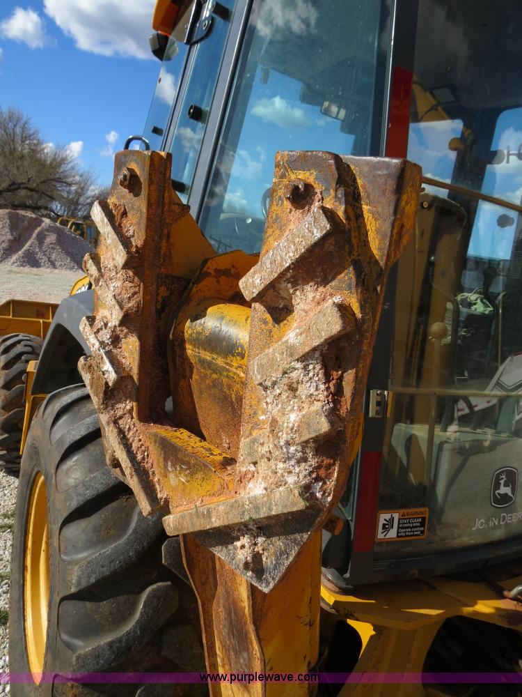 image for item B2270 2003 John Deere 410G backhoe