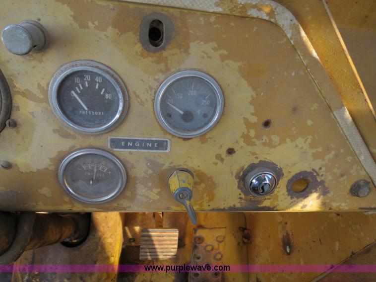 image for item B2272 1966 Fiat-Allis TL545 wheel loaders