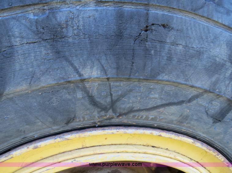 image for item B2272 1966 Fiat-Allis TL545 wheel loaders
