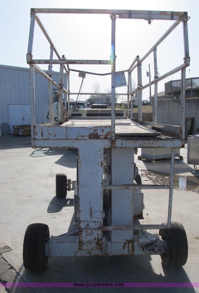 image for item B2637 Strato MRX25 scissor lift