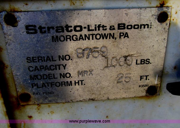 image for item B2637 Strato MRX25 scissor lift