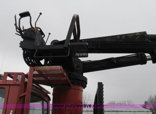 image for item B2640 1994 Ford LT8000 boom truck