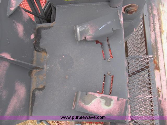 image for item B2640 1994 Ford LT8000 boom truck