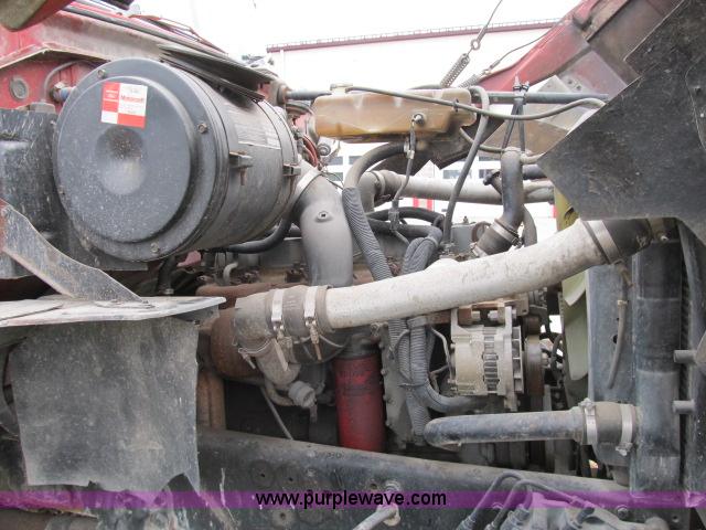 image for item B2640 1994 Ford LT8000 boom truck