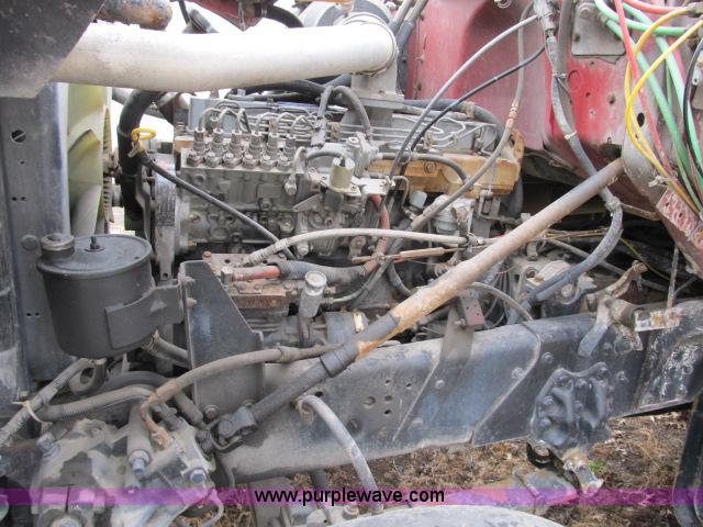 image for item B2640 1994 Ford LT8000 boom truck