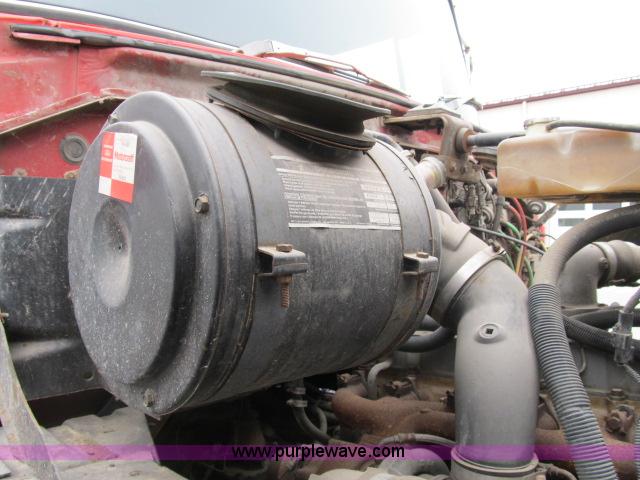 image for item B2640 1994 Ford LT8000 boom truck