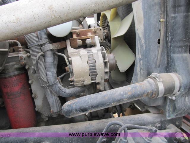 image for item B2640 1994 Ford LT8000 boom truck