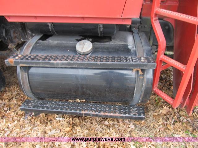 image for item B2640 1994 Ford LT8000 boom truck