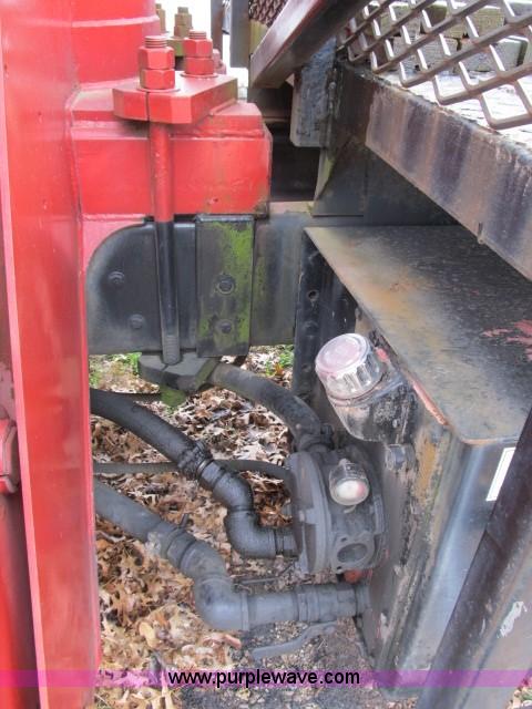 image for item B2640 1994 Ford LT8000 boom truck