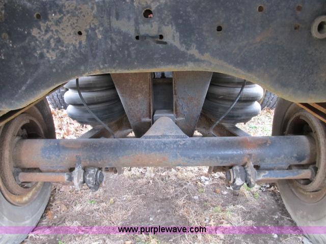 image for item B2640 1994 Ford LT8000 boom truck