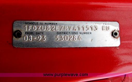 image for item B2640 1994 Ford LT8000 boom truck