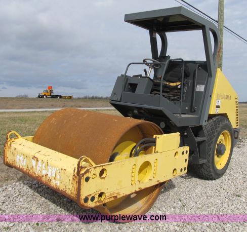 image for item B2645 Bomag BW156DH-3 vibratory roller